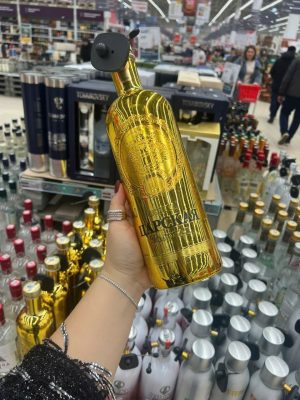 Vodka Tsarskaya Gold loc qua vang 24K